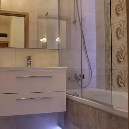 Leo Spitalska Appartement